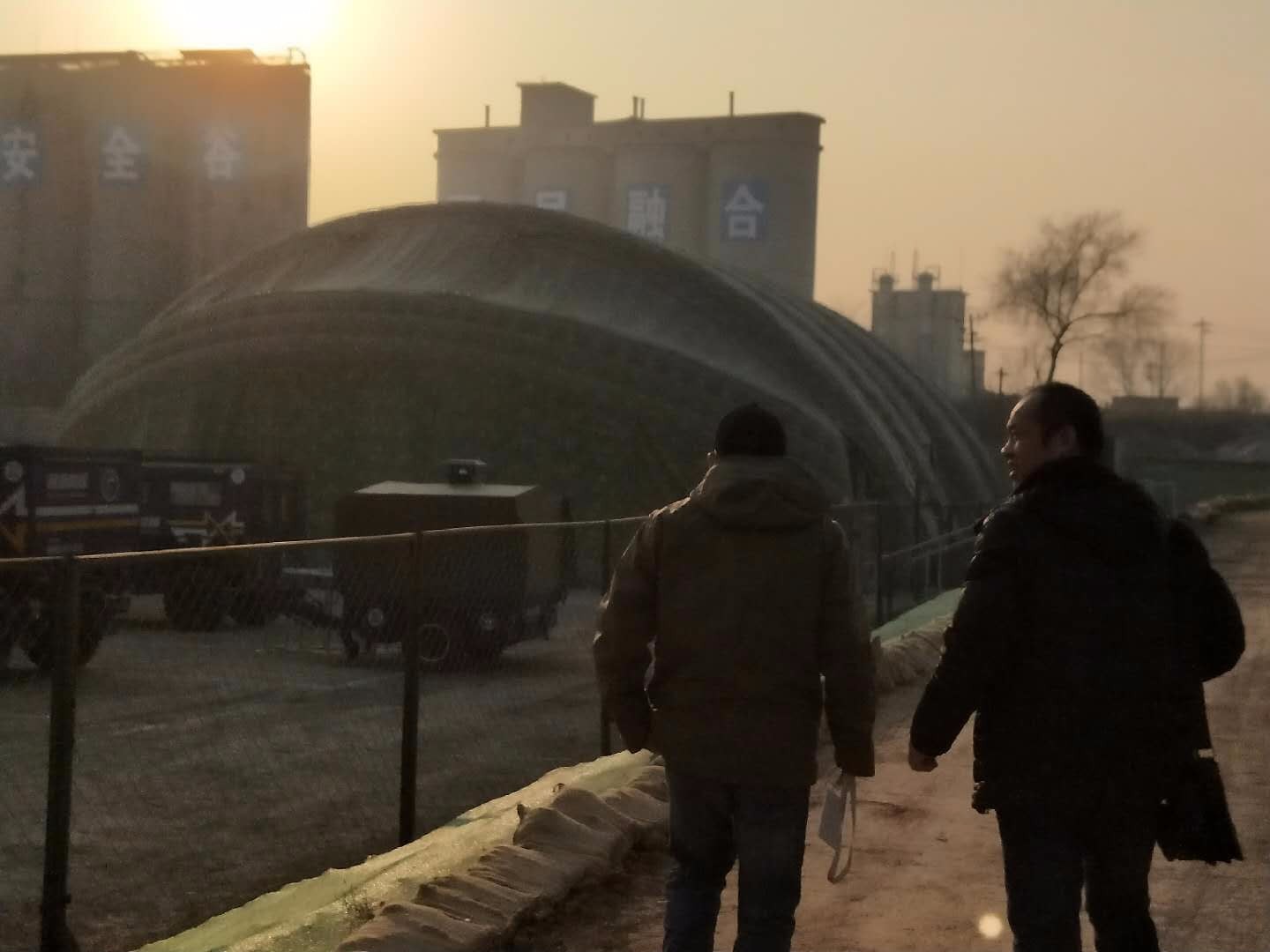 措勤机库外罩图